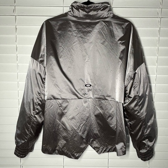 Oakley Jacket Womens Large Luxe Anorak Quarter Zip Pullover Stone Gray Hiking - Picture 5 of 5